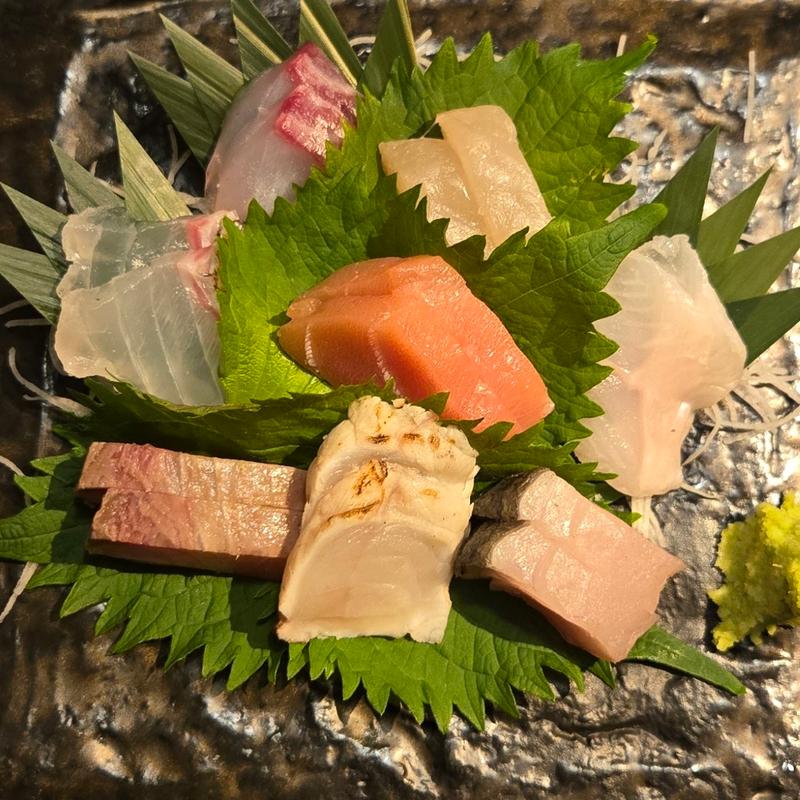 旬の刺し身盛り(一人前)(吟チロリ)