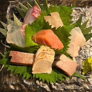 旬の刺し身盛り(一人前)(吟チロリ)