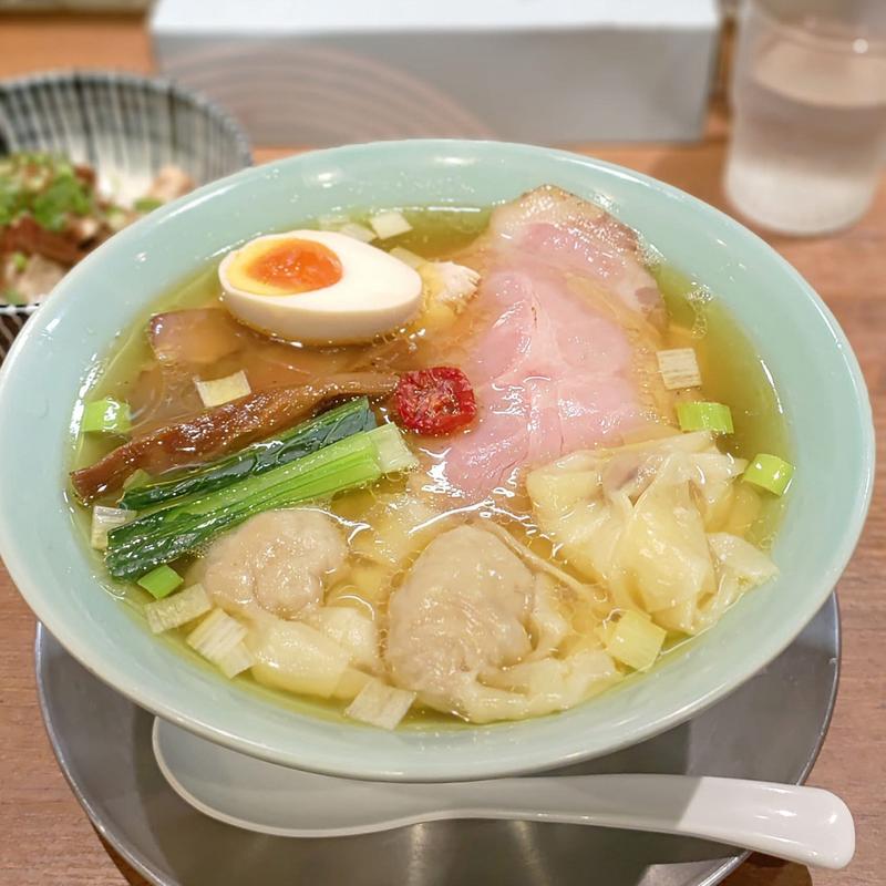 黄金 大盛り 肉ワンタン増量(麺創房LEO )