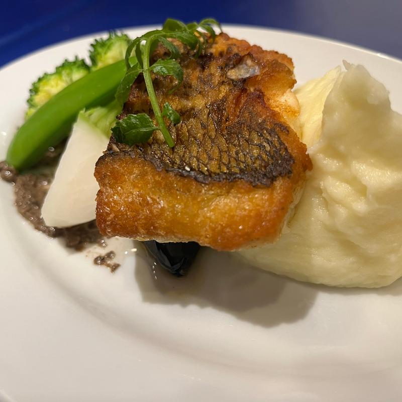 (La Porte Rouge （ラ ポルト ルージュ）)