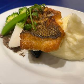 (La Porte Rouge （ラ ポルト ルージュ）)