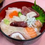 海鮮丼(若鰤)