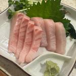 白子産サワラの刺し身