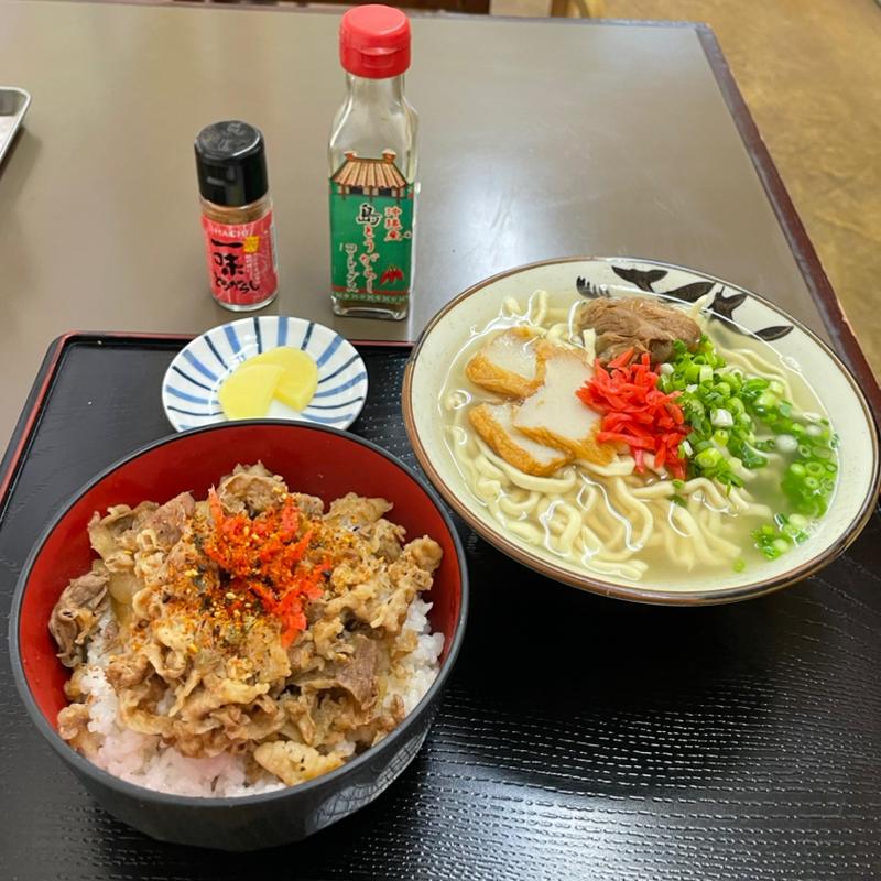 牛丼ソーキそばセット(沖縄きしみーる)