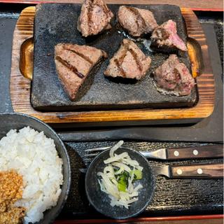 赤身カットステーキ(感動の肉と米 鈴鹿白子店)