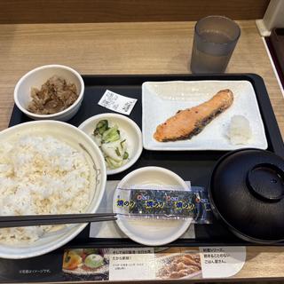 炙り焼鮭朝定食(ミニ牛皿)(松屋 浅草国際通り店 )