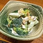 ブロッコリーとホッキ貝のサラダ(酒楽・食楽といろ)