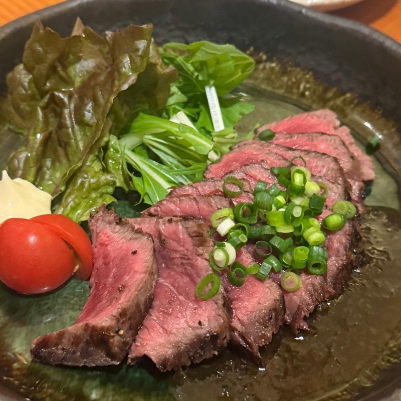 飛騨牛のタタキ(酒楽・食楽といろ)