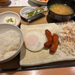 エッグ＆ウインナー朝食(やよい軒 四条烏丸店 )