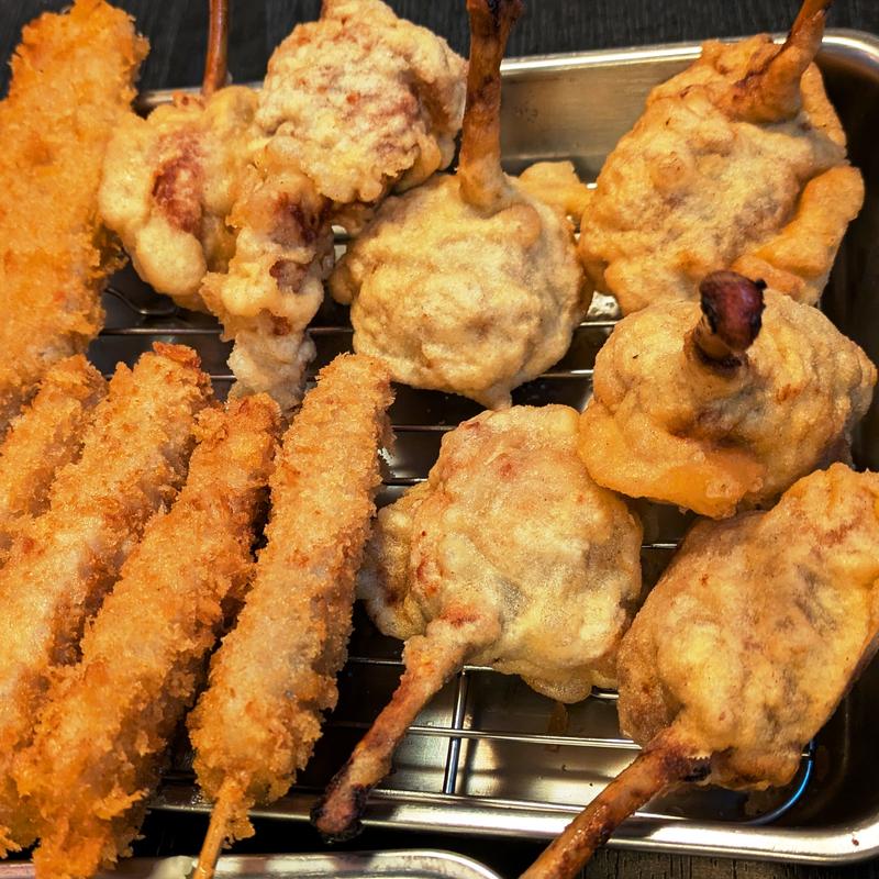 串揚げ（豚・レッドホットチキン）(仙台焼鳥・串揚げ居酒屋 串屋 名掛丁店)