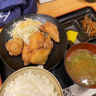 からあげ定食　6コ(ジョニーのからあげ堺筋本町酒場)