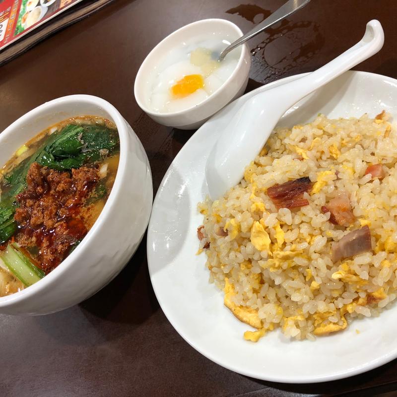 刀削麺飯セット(萬福酒楼 （マンプクシュロウ）)