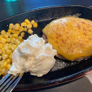 チーズハンバーグ