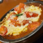 たっぷりチーズと
完熟トマトの焼きカレー＋ご飯大盛り