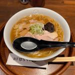 特上中華そば(麺道はなもこし)