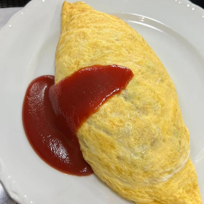 オムライス(洋中食堂 りゅうしょうえん)