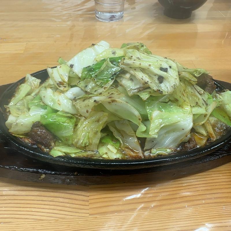 鉄板焼肉 キャベツ多め(まんぷく亭 )