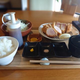 特上ロースヒレ定食(とんかつ 濱川)