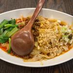 酒場まぜ刀削麺