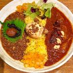 納豆鶏なんこつキーマfeat.梅干しと紫蘇 9周年記念 アサリと豚バラの極辛カレー