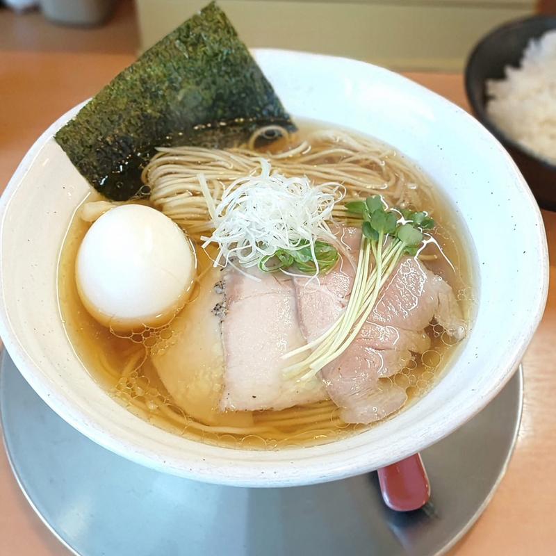 醤油らーめん 玉子(わらび)