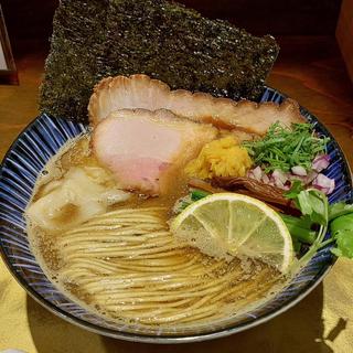 ワンタン焙煎煮干しの柚子京七味そば