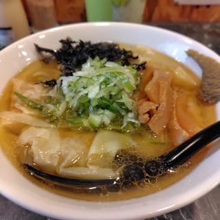 鶏塩ワンタンメン(麺屋　恋恋)