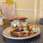 アボカドチーズバーガー