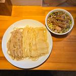 焙煎2色つけ麺 玉子
凄平麺