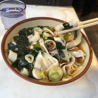 わかめきしめん(きそば 鈴一(すずいち))