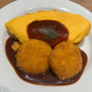 紅ずわいがにクリームコロッケオムライス