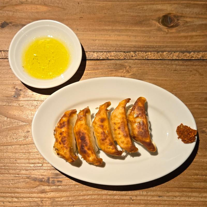 焼き餃子(1人前5個)(餃子とスパークリング バブルス)