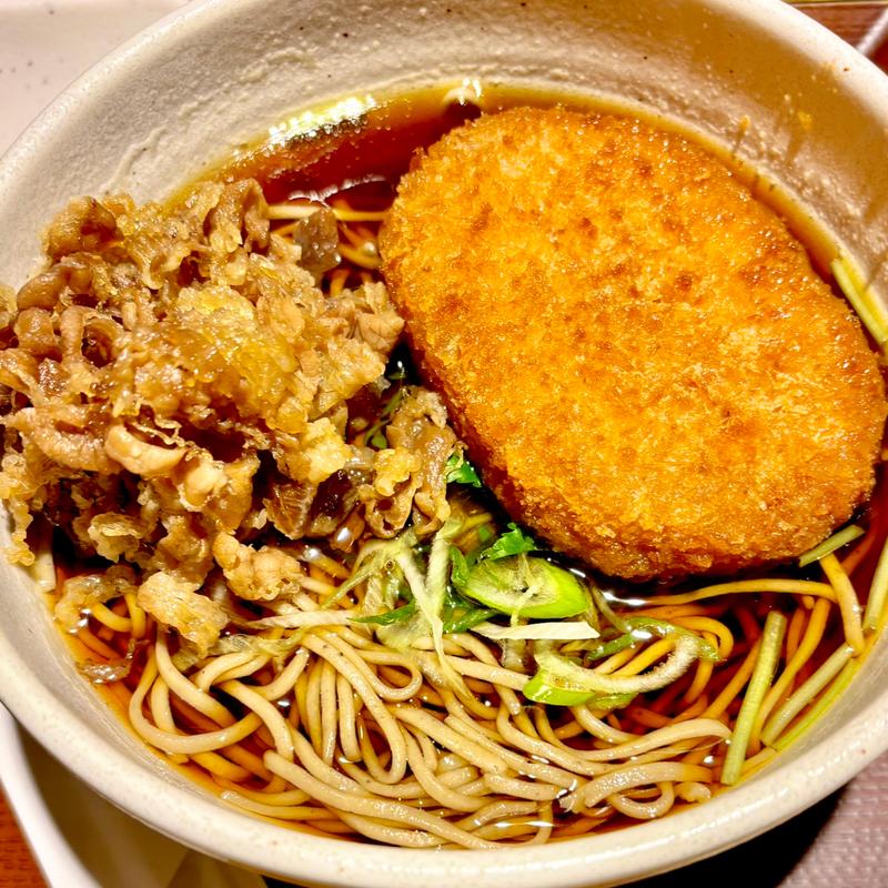 コロッケそば(江戸切り 助六そば ぬる燗佐藤)
