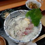 二色丼(生しらすとアジたたき)