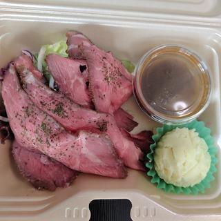 ローストビーフ(マッシュポテト添え)(ハラペコステーキ 渋谷店)