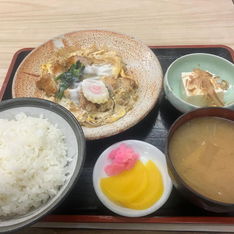 かつ煮定食(釜萬食堂 )