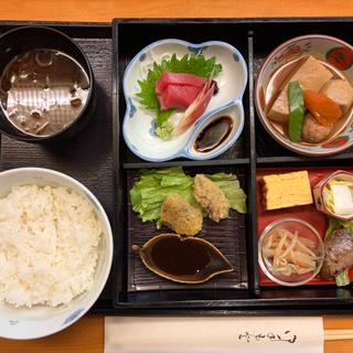 草庵弁当（松花堂）(草庵 （ソウアン）)