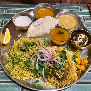 ビリヤニ2種盛り(ニタカリバンチャ)