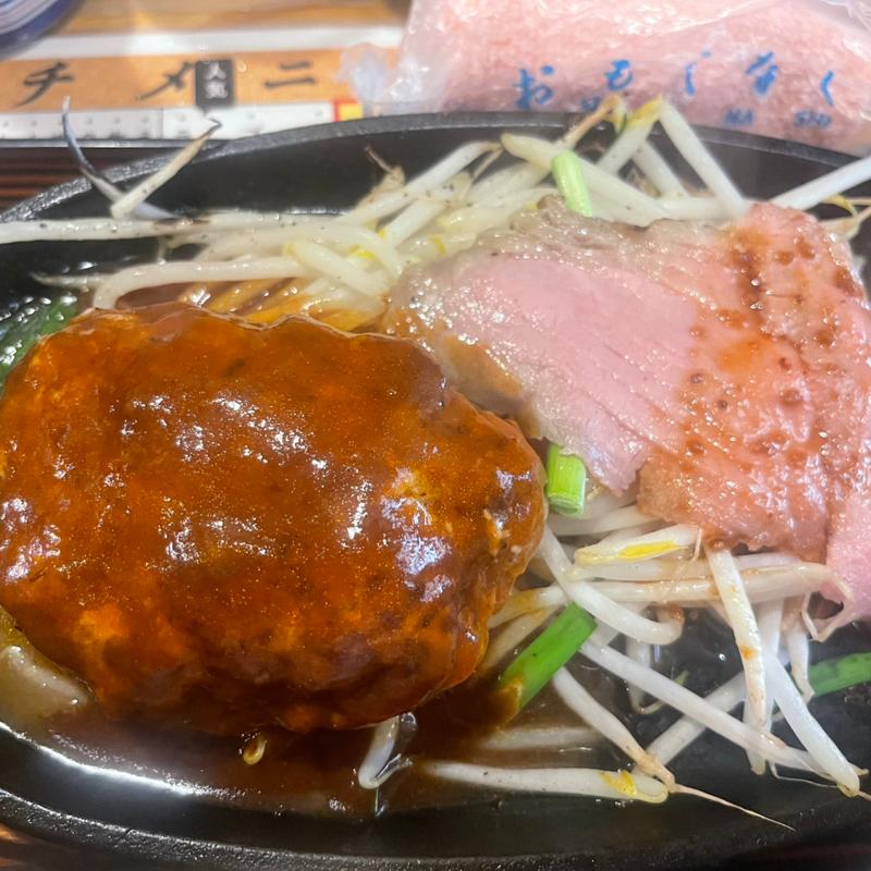 ハンバーグ&ローストビーフのセット(武州うどんあかね&みどりダイニング)