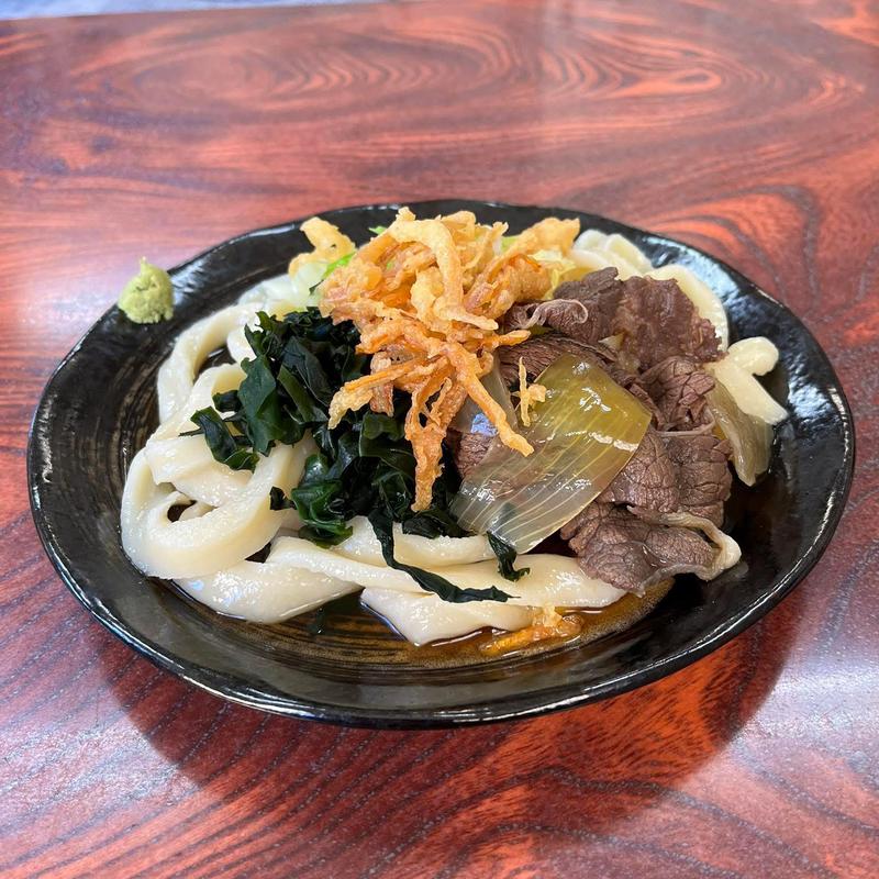 冷やしうどん 馬肉(手打ちうどんムサシ)