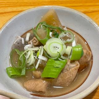 お通し　もつ煮(武州うどんあかね&みどりダイニング)