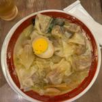 (手包みわんたん麺 広州市場 田町店)