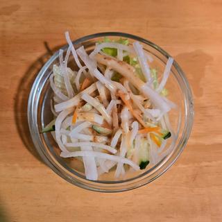 サラダ(ぎょうざや たつみ)