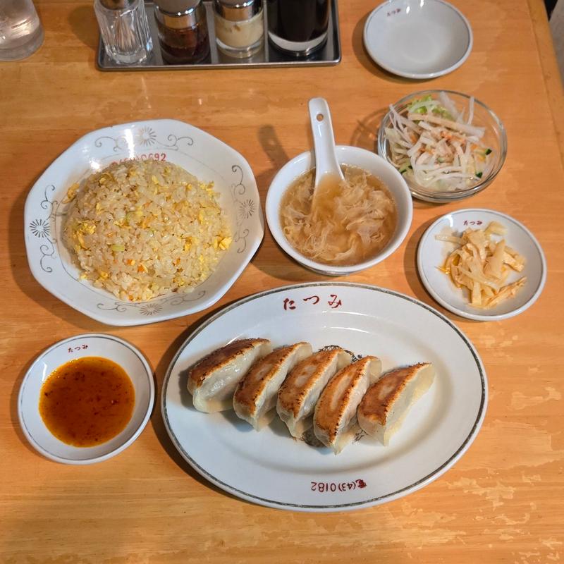 ぎょうざチャーハンセット(ぎょうざや たつみ)