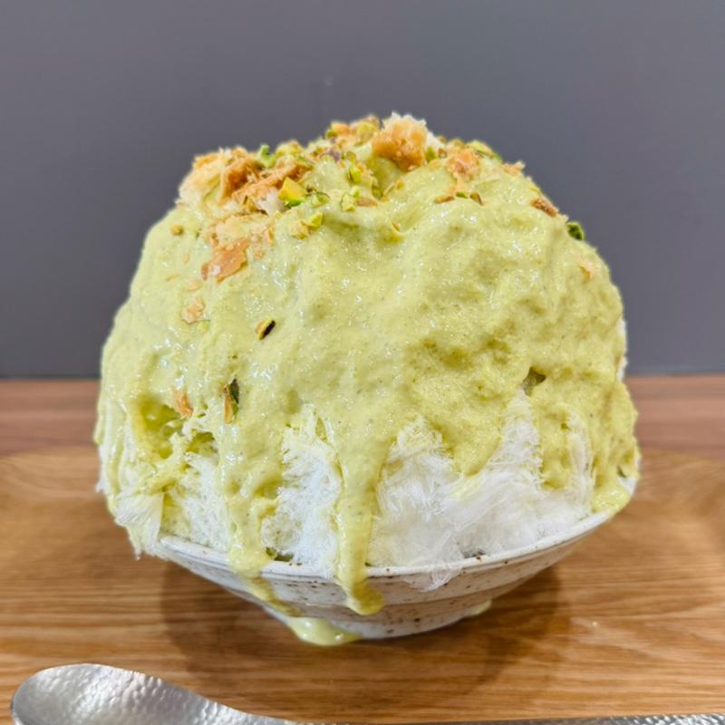 だくだくピスタチオ(純氷かき氷 DEN-EN)