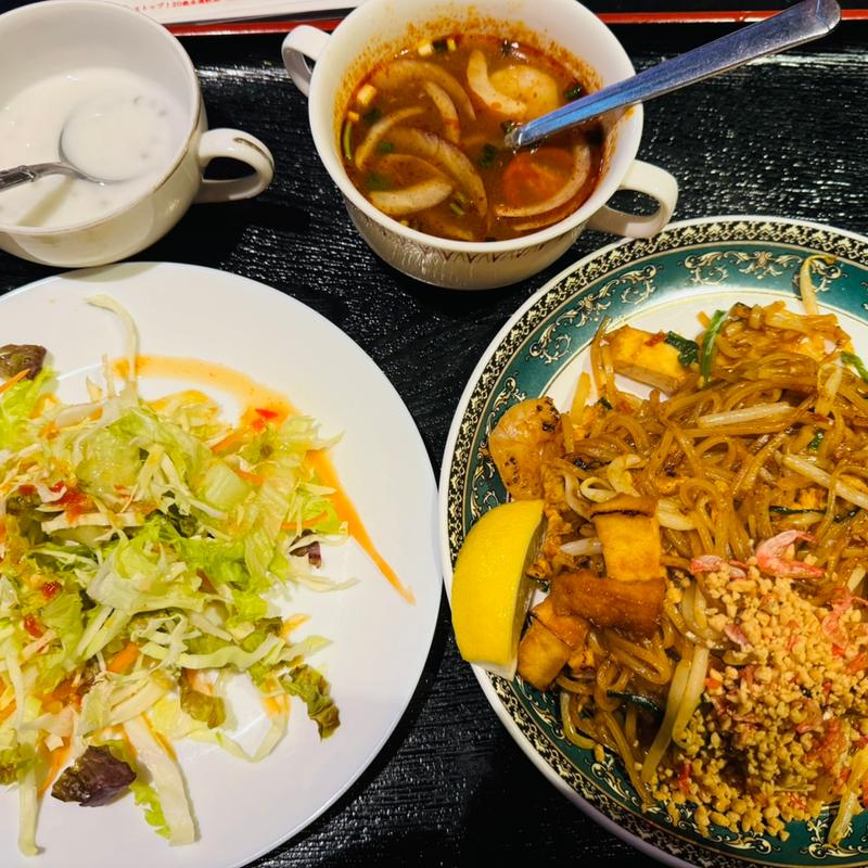 パッタイセット(バーンキラオパラダイス)