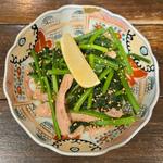 ホウレン草とてっちゃん炒め