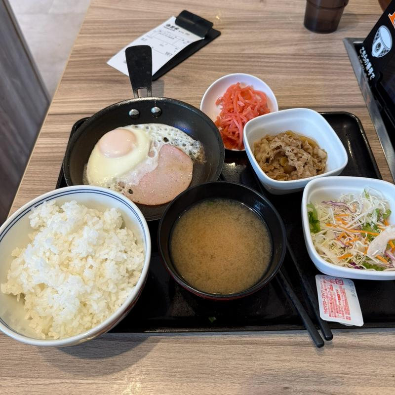 ハムエッグ牛小鉢定食(吉野家 尾久橋通り舎人店)