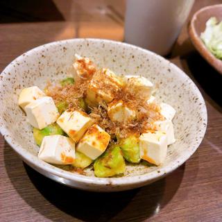 チーズとアボカド(炭焼天翔 )