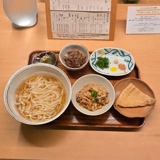 かけうどん きつねあげ 肉 宮崎牛 炊き込みご飯(おうどん蓬)